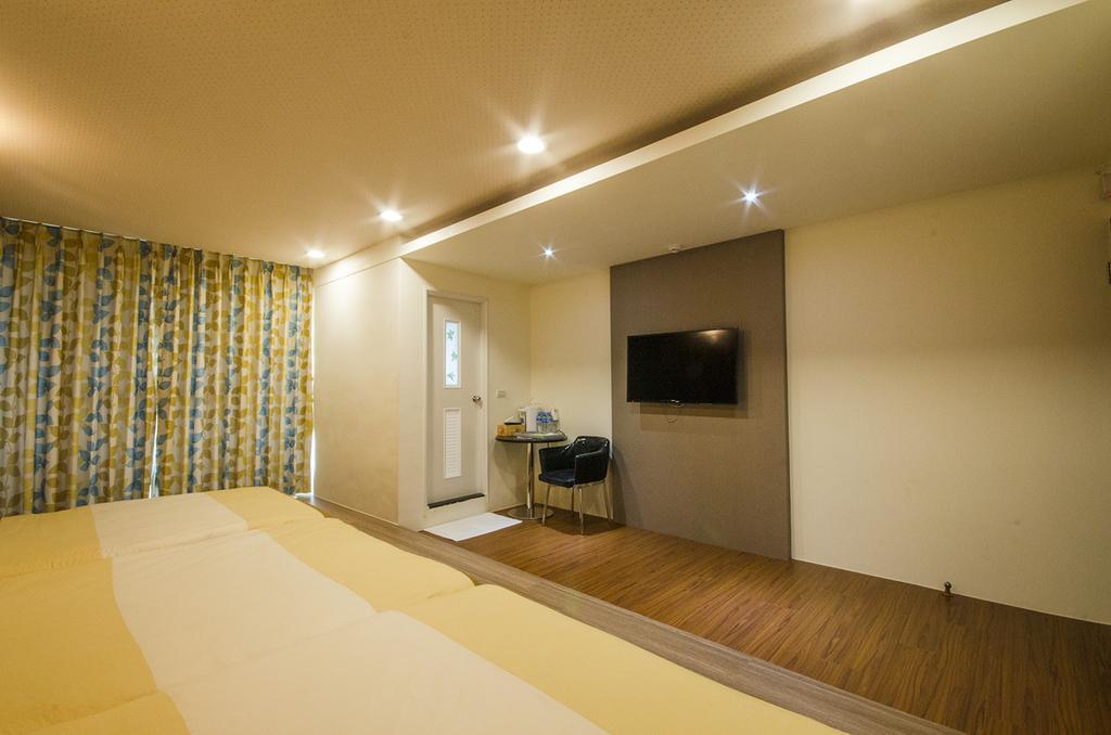 Sunny House Apartment Luodong Cameră foto