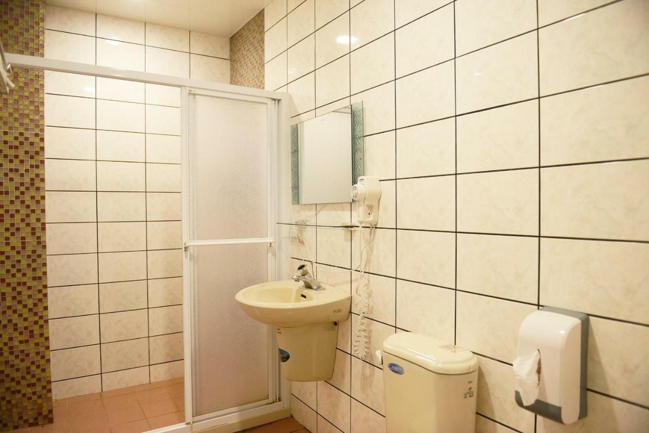 Sunny House Apartment Luodong Exterior foto
